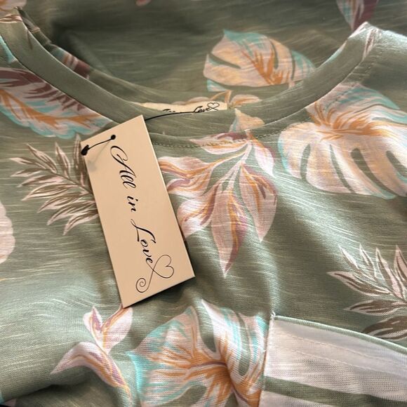 All in Live Floral Hawaiian Striped Green Tee Tshirt Top Blouse Small S NWT - Picture 3 of 3
